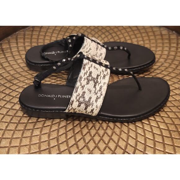 Donald J‎ Pliner Lacy Jeweled Ankle-Wrap Sandals Snake Bone/Black Leather 9 - Picture 4 of 10